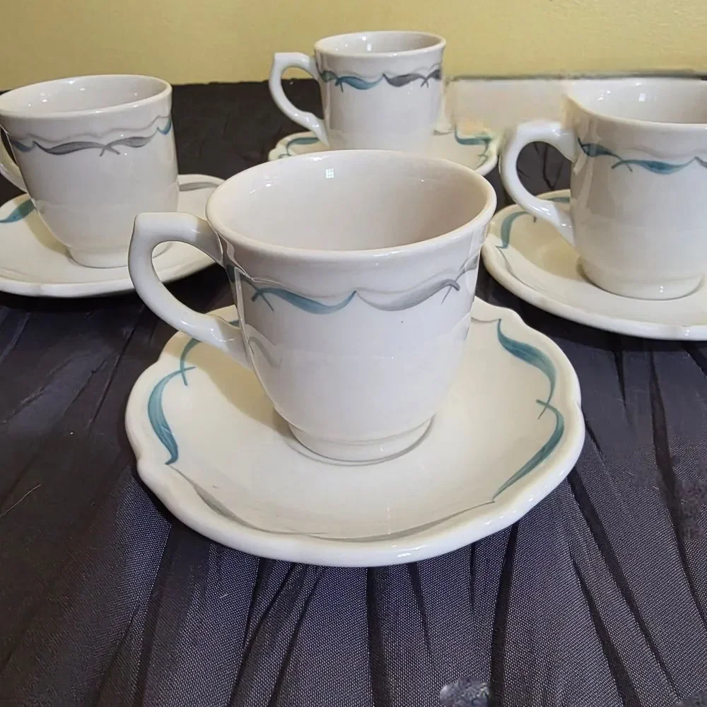 1960s Syracuse China MM-4 USA Teacup Set